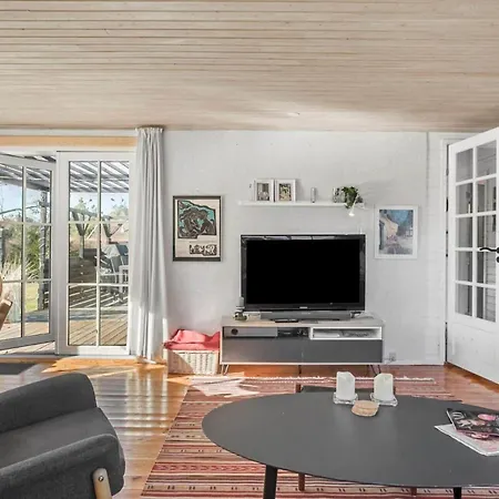 M406-vaeggerlose-rorhvenevej-25 * Bøtø By
